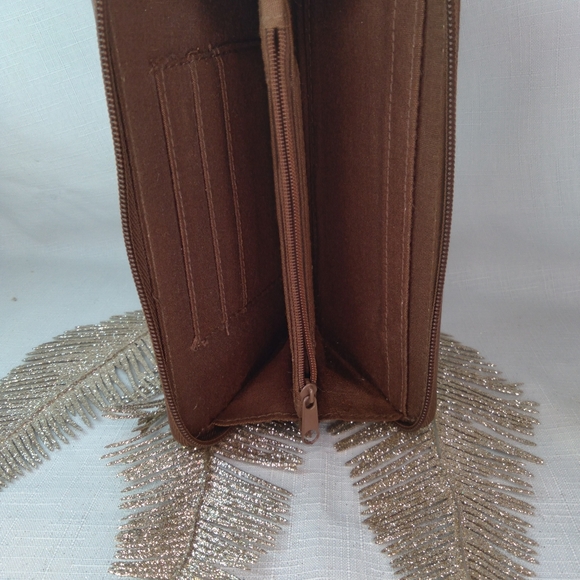 Brown Rosetti wallet - Picture 3 of 4